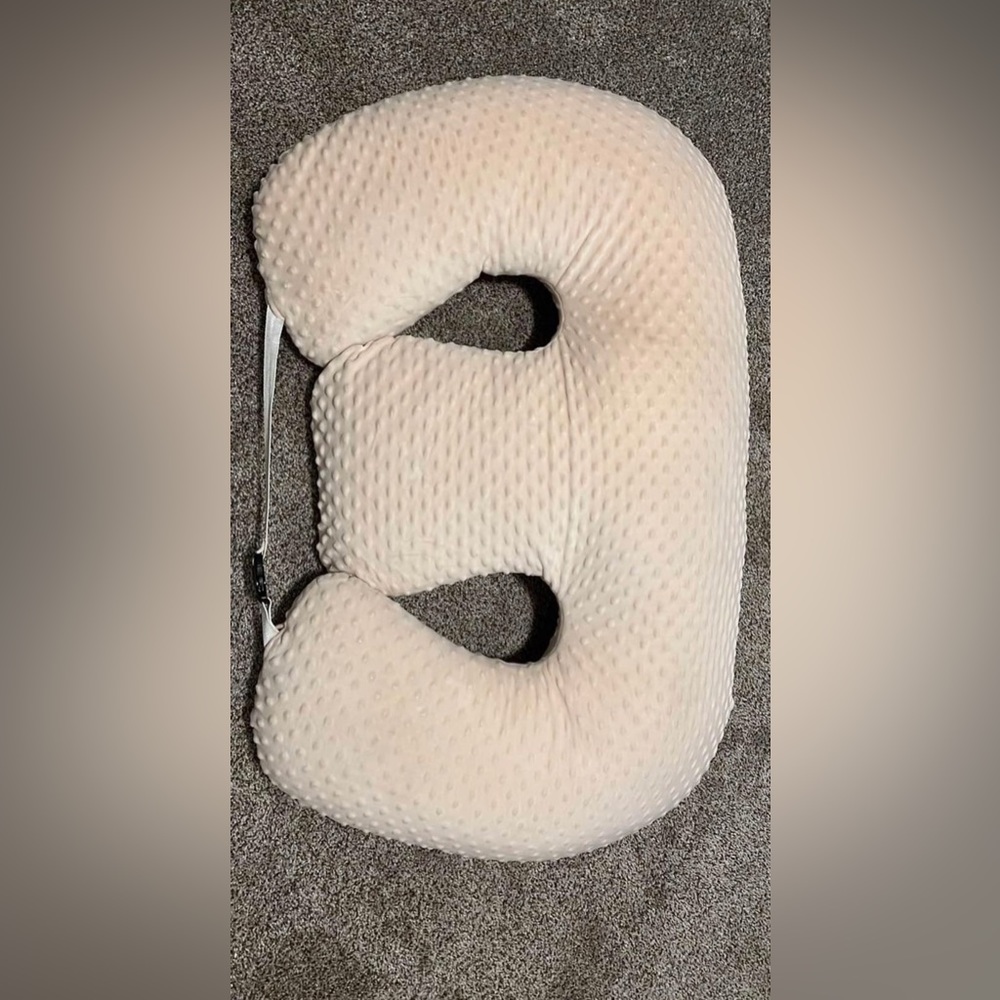 Twin Z Nursing Pillow